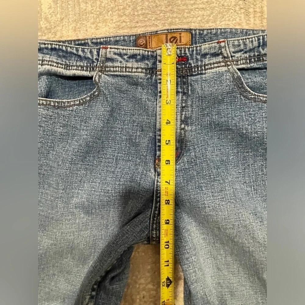Vintage LEI Throwback Denim Jeans Flare Leg Size 11 Lighter Wash Y2K